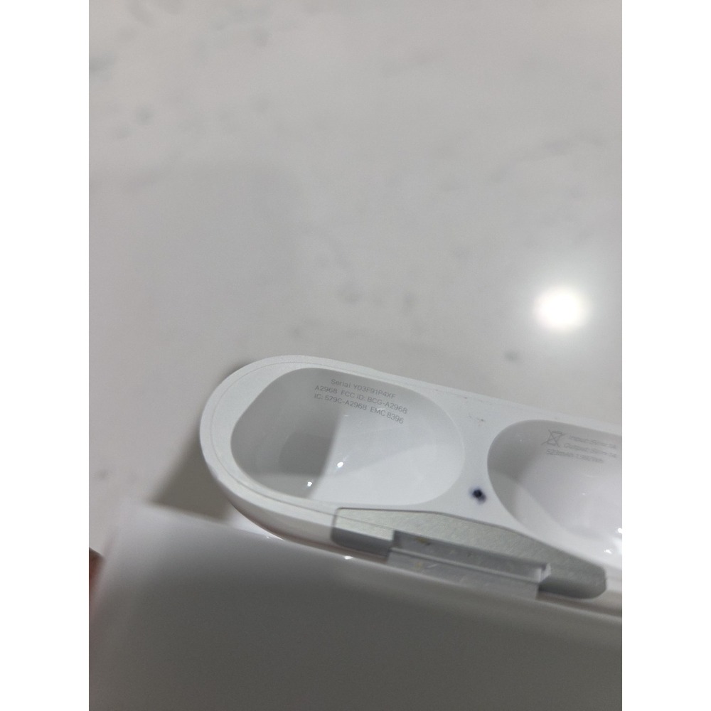 AirPods Pro (2nd Generation) Charging Case Replacement ONLY A2700‎ ENGRAVED - Picture 6 of 7